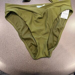 Bar III (Macy) Olive Green Ribbed Bikini Bottom Size LARGE New